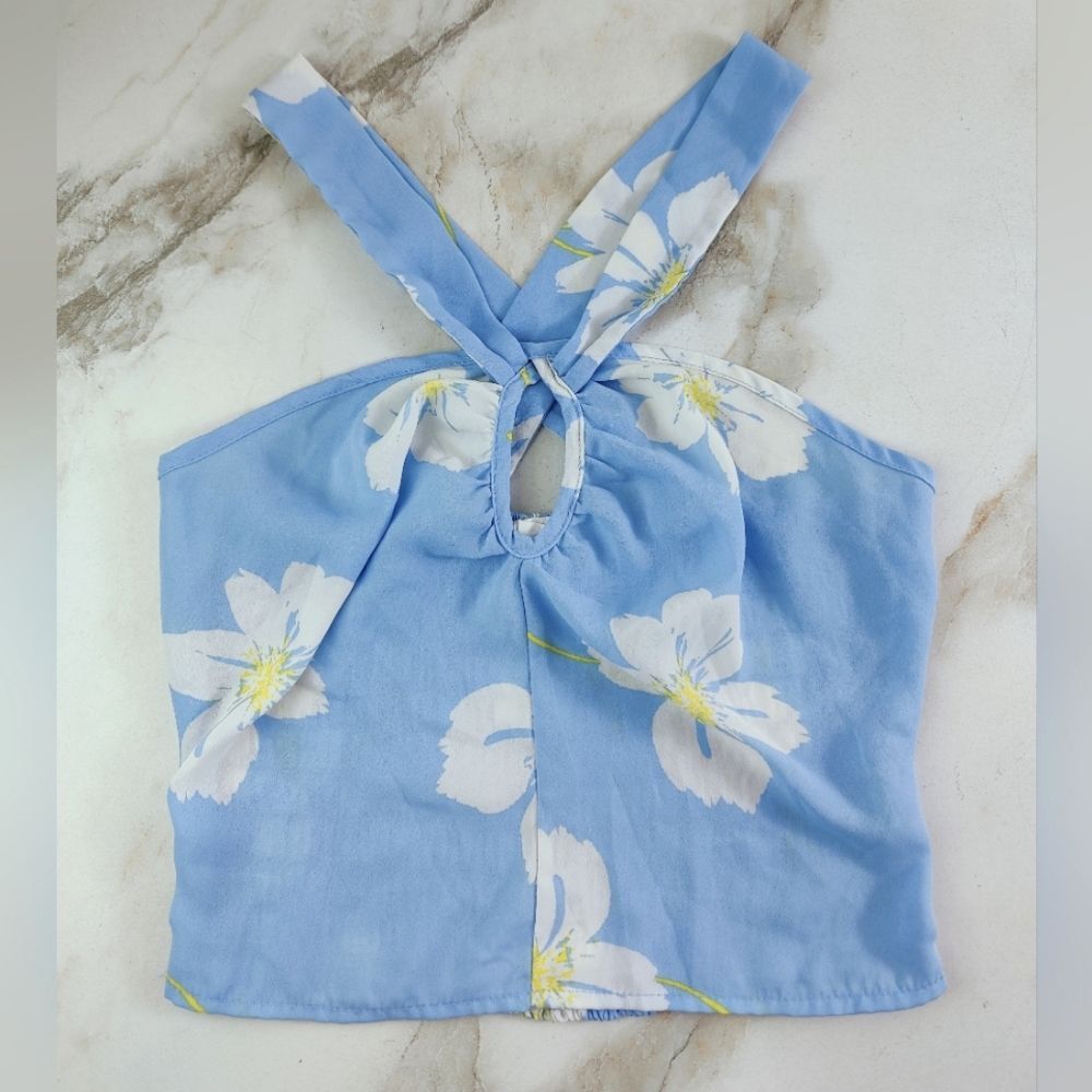 Sienna Sky Blue Floral Keyhole High Halter Neck Cropped Smock Back Top, Sz S